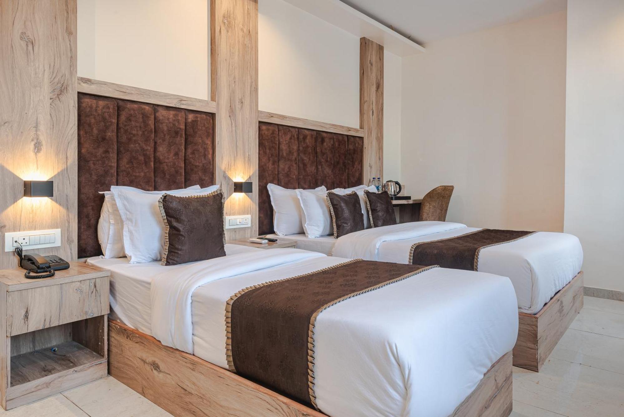 Hotel Silver Park Mumbai Kültér fotó